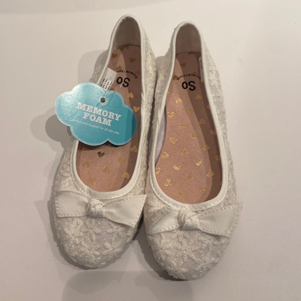 White Sparkly Dress Shoes Toddler Girls Size 13 Bows Flowers